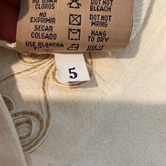 Sleeveless Cloth top - Picture 7 of 7